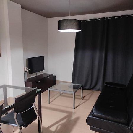 Apartamentos 16:9 Suites อัลเมรีอา ภายนอก รูปภาพ