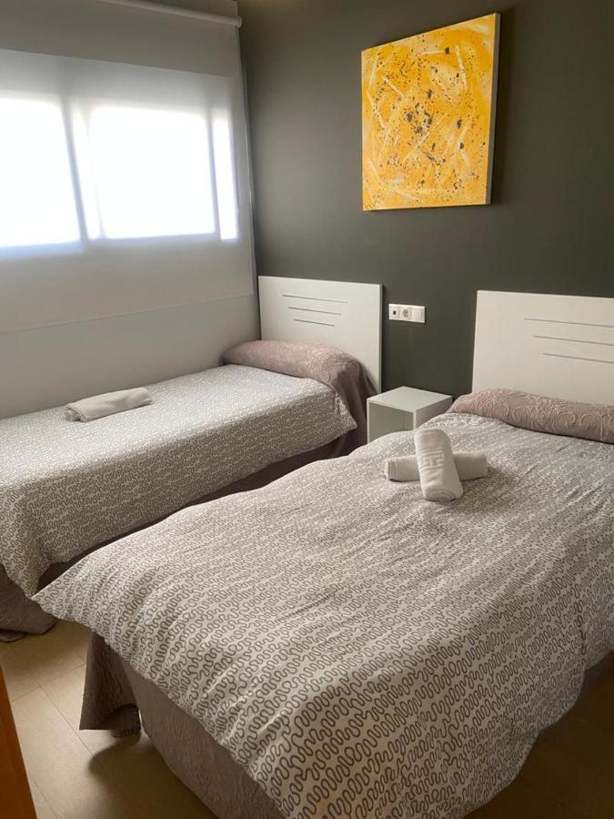 Apartamentos 16:9 Suites อัลเมรีอา ภายนอก รูปภาพ