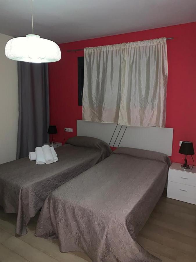 Apartamentos 16:9 Suites อัลเมรีอา ภายนอก รูปภาพ