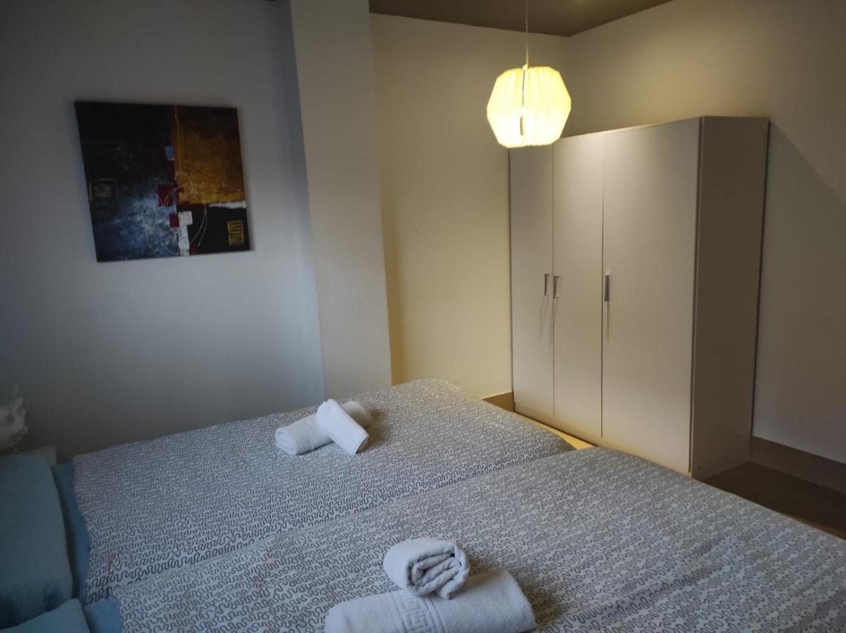 Apartamentos 16:9 Suites อัลเมรีอา ภายนอก รูปภาพ