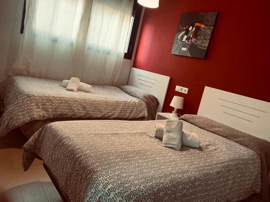 Apartamentos 16:9 Suites อัลเมรีอา ภายนอก รูปภาพ