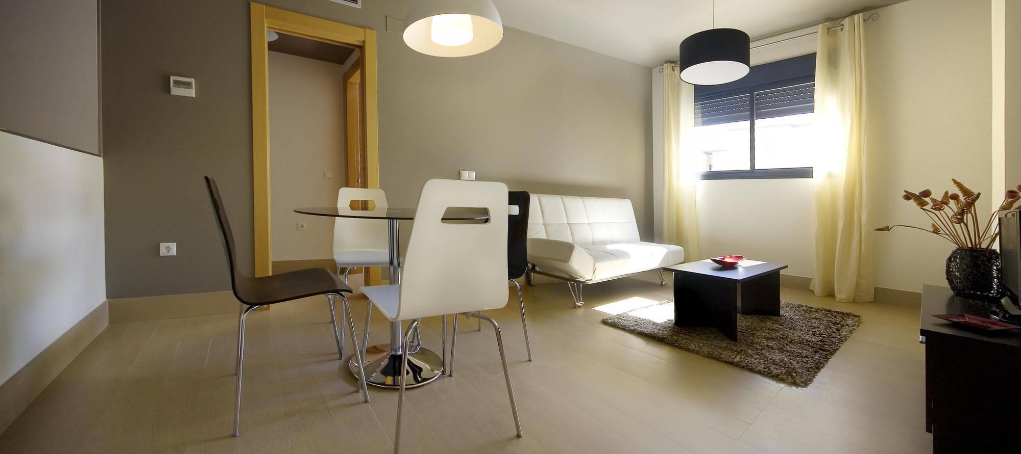 Apartamentos 16:9 Suites อัลเมรีอา ภายนอก รูปภาพ